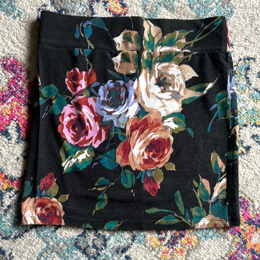 Forever 21 Floral Cotton Pencil Skirt